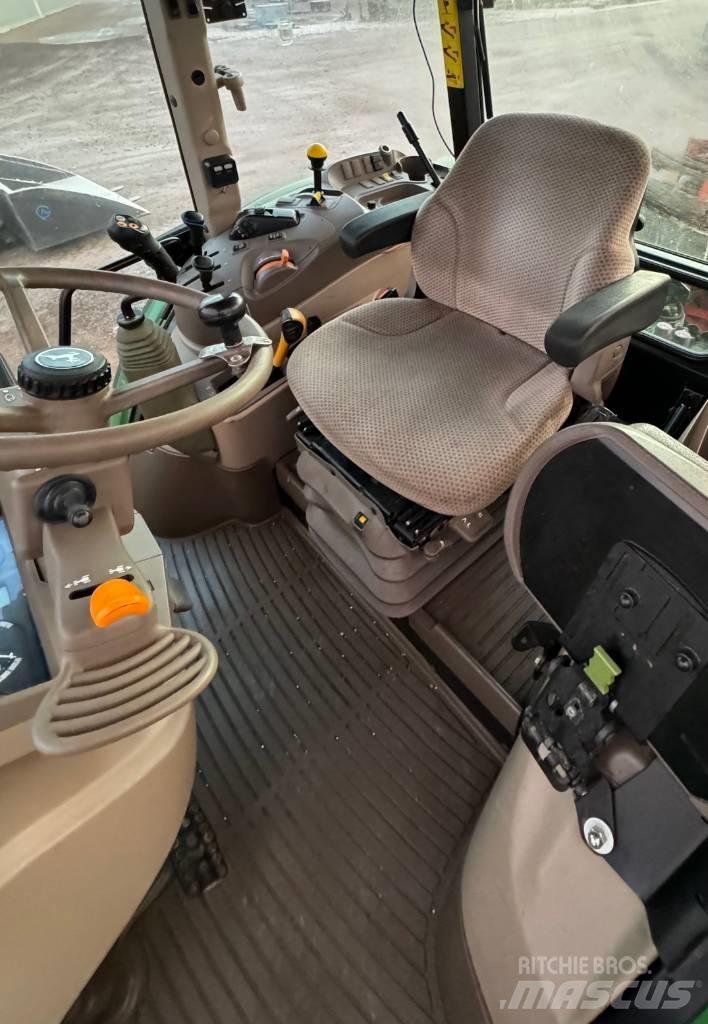 John Deere 6105 M الجرارات
