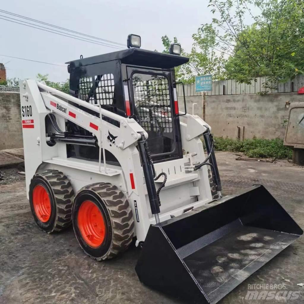 Bobcat S 160 لوادر انزلاقية التوجيه