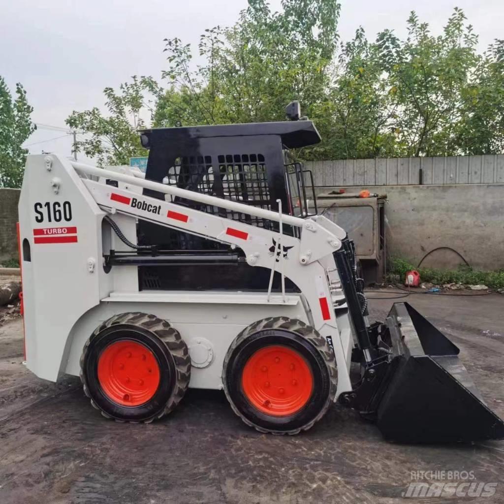 Bobcat S 160 لوادر انزلاقية التوجيه