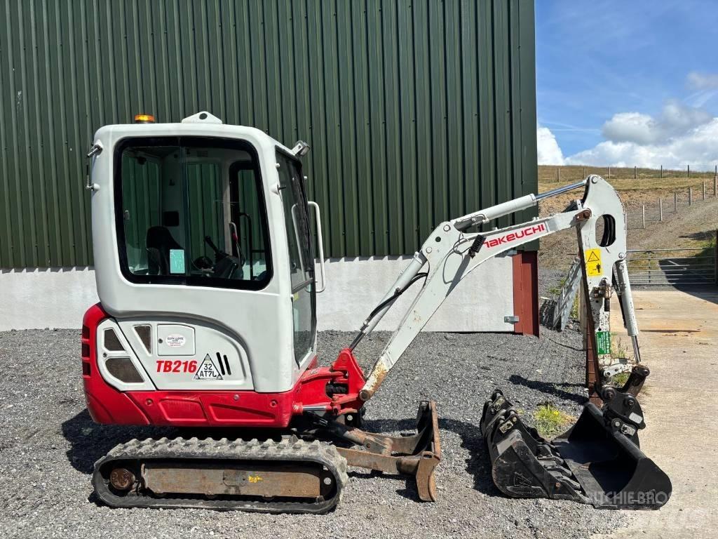 Takeuchi TB 216 حفارات صغيرة أقل من 7 طن (حفارات صغيرة)