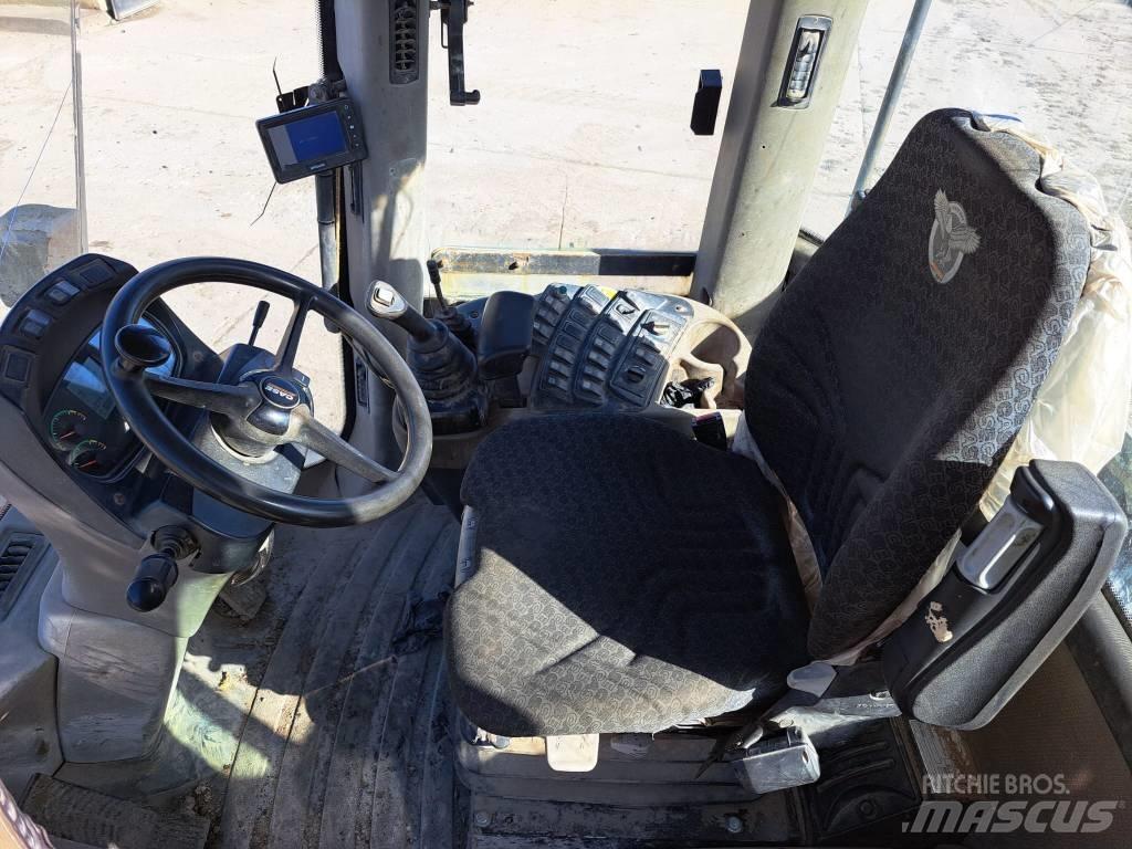 CASE 521 F XR لوادر بعجل