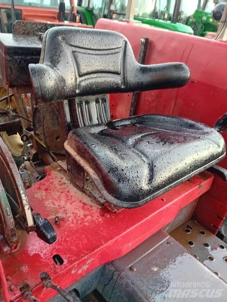 Massey Ferguson 375 الجرارات