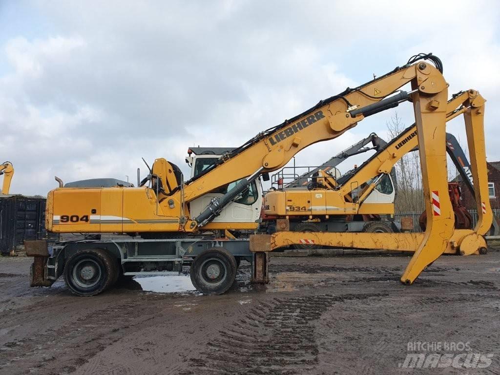 Liebherr A 904 C مناولات المخلفات / مناولات صناعية
