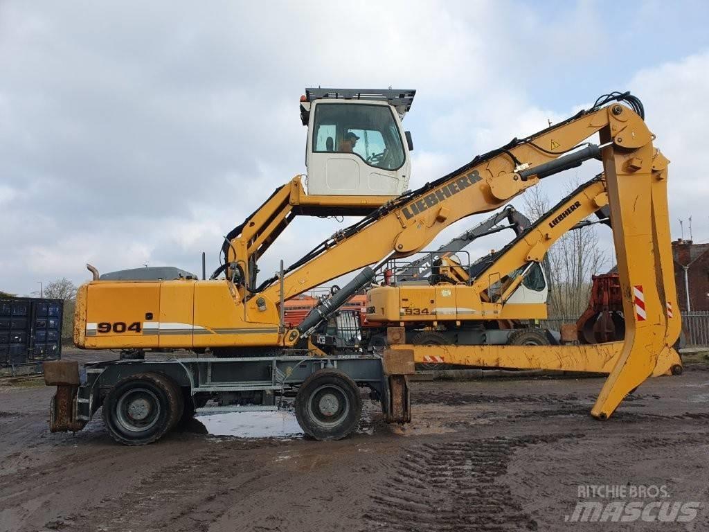 Liebherr A 904 C مناولات المخلفات / مناولات صناعية