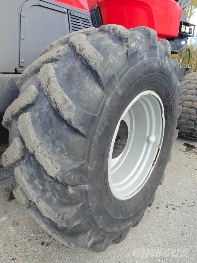 Komatsu 951 حصادات