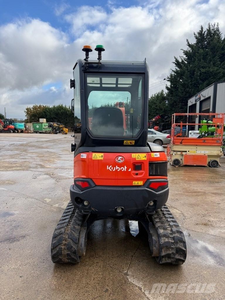 Kubota U 27-4 حفارات صغيرة أقل من 7 طن (حفارات صغيرة)