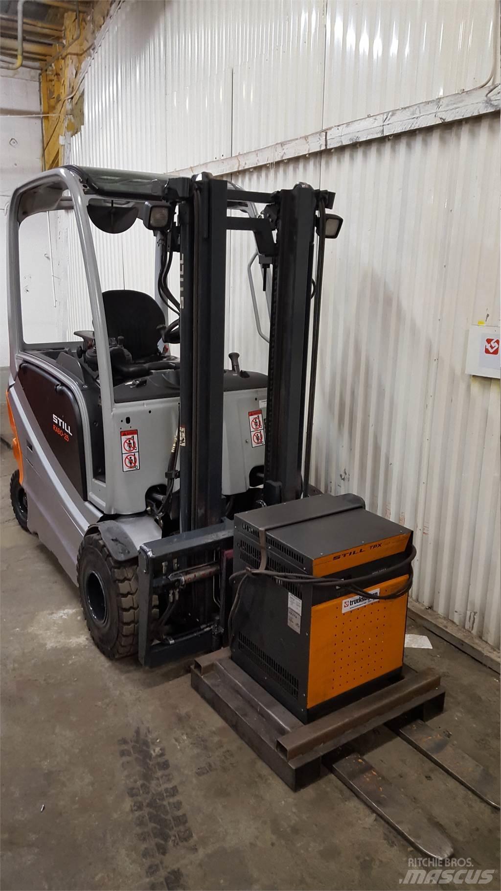 Still RX60-25 شاحنات ذات رافعات شوكية تعمل بالكهرباء
