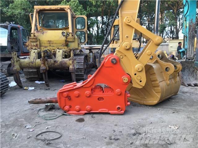 CAT 325 C حفارات زحافة