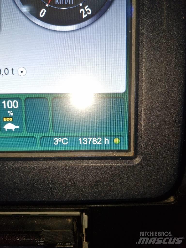 John Deere 1510 E شاحنات