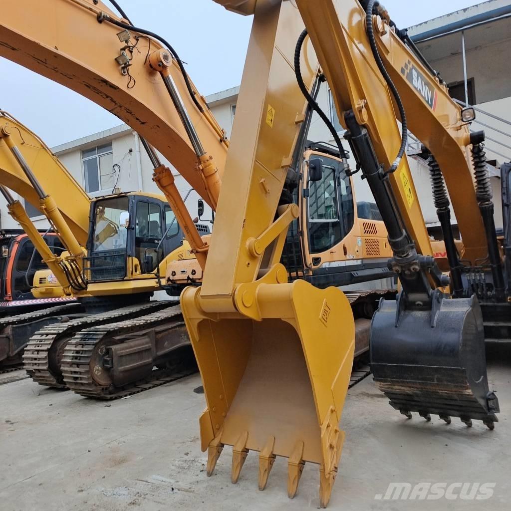 CAT 320 D L حفارات زحافة