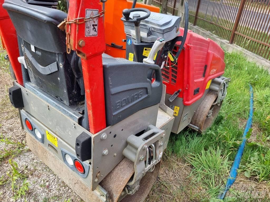 Bomag BW 100 AD M-5 مداحل ثنائية الاسطوانة