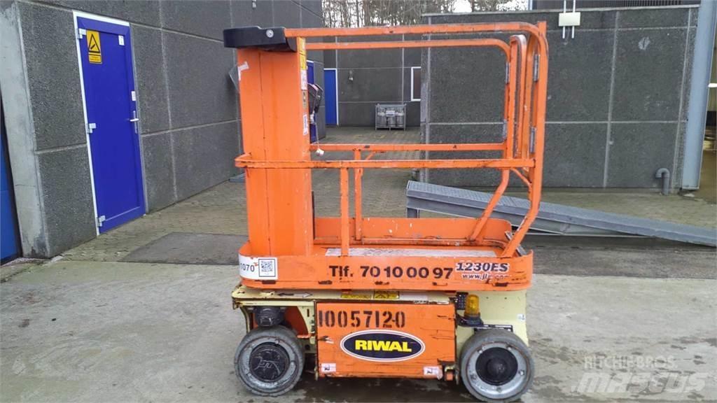 JLG 1230ES رافعات ومنصات أخرى