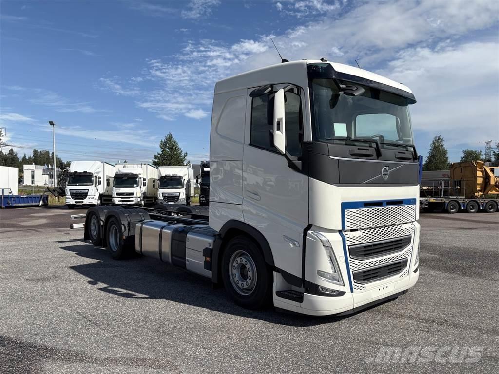 Volvo FH460 6x2 شاحنات بمقصورة وهيكل