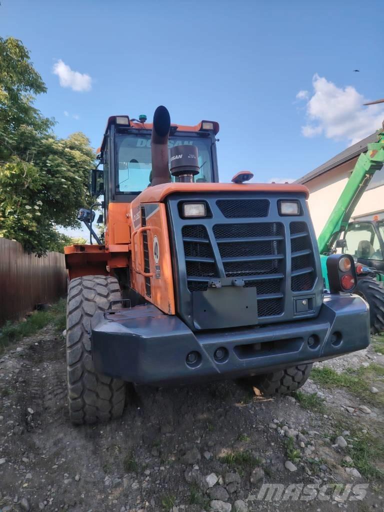 Doosan DL 250 لوادر بعجل