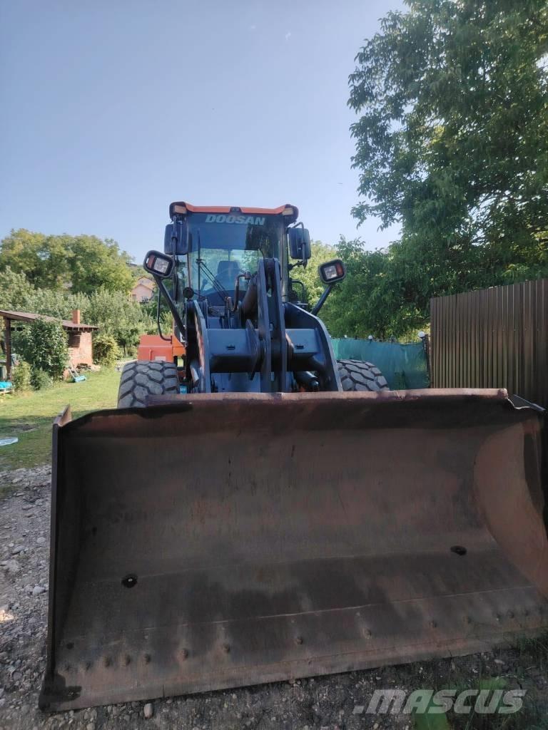 Doosan DL 250 لوادر بعجل
