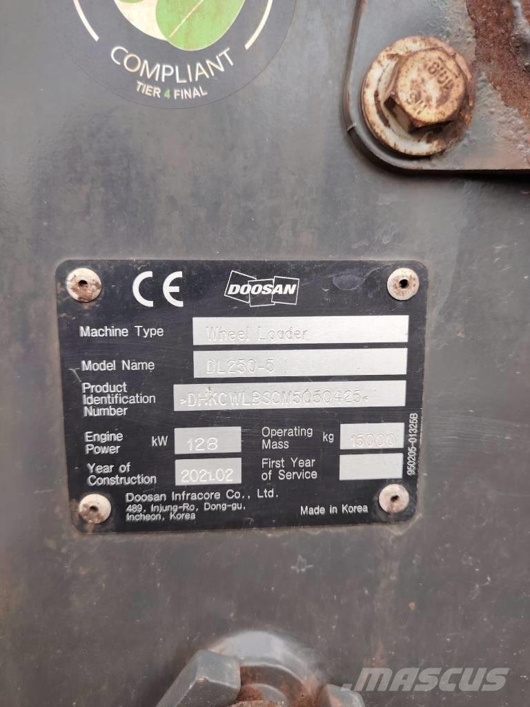 Doosan DL 250 لوادر بعجل