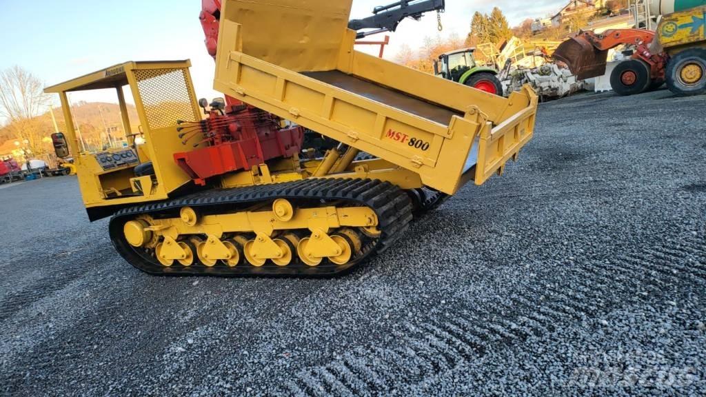 Morooka MST 800 E عربات نقل قلابة مجنزرة