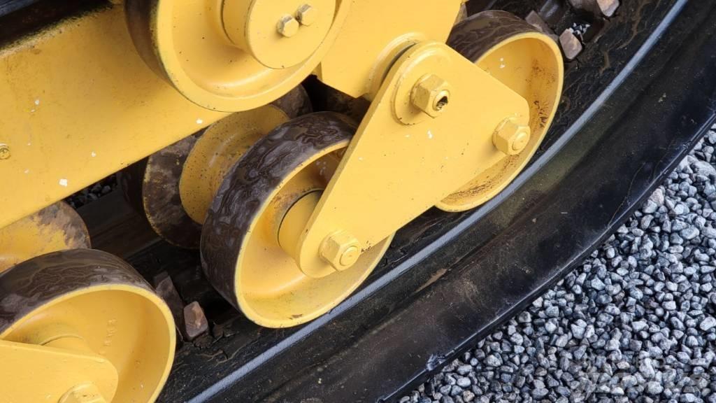 Morooka MST 800 E عربات نقل قلابة مجنزرة