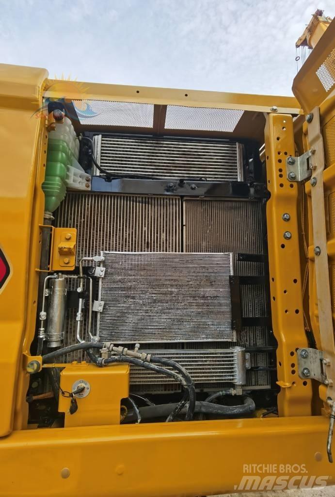 CAT 320 GC حفارات زحافة