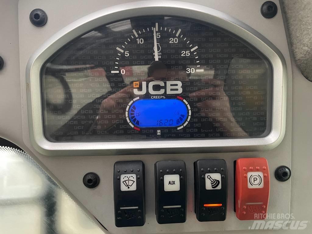 JCB 155 لوادر انزلاقية التوجيه