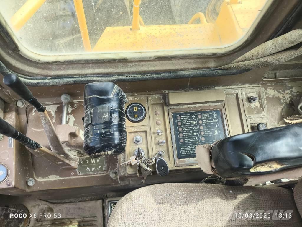 CAT 980 C لوادر بعجل