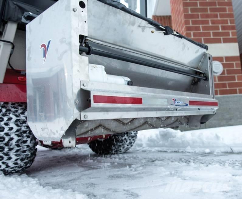 Ventrac Spridare آلات التغطية بالرمل
