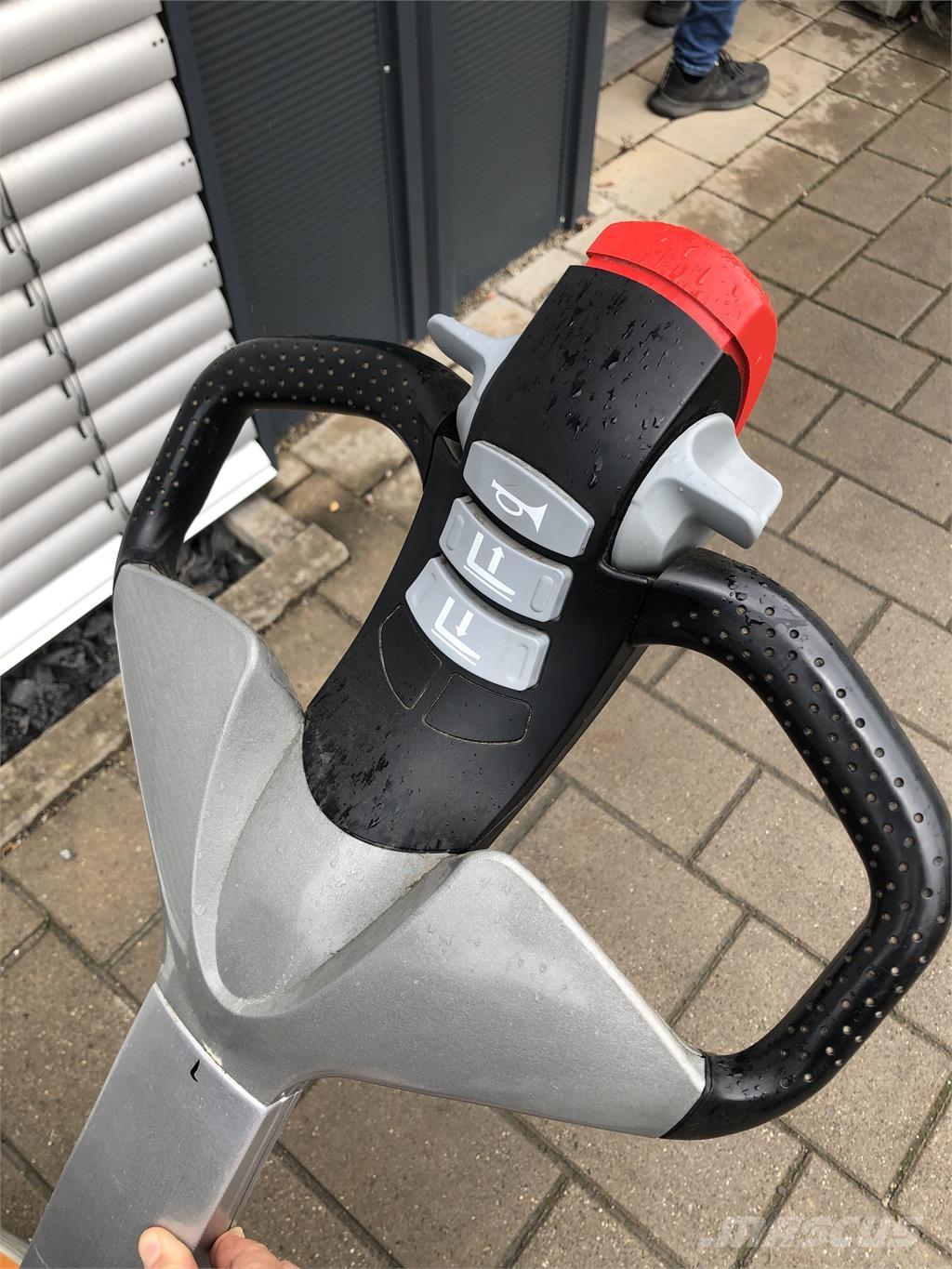 Still EXU16 معدات التكديس الجوالة