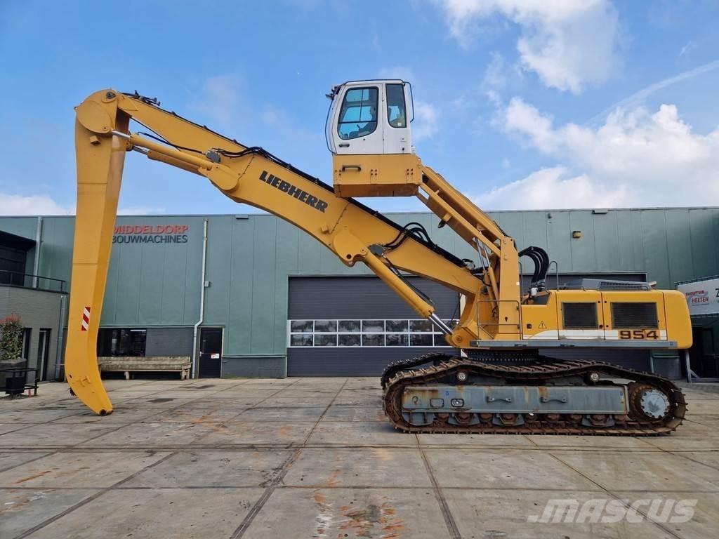 Liebherr R954C EW مناولات المخلفات / مناولات صناعية