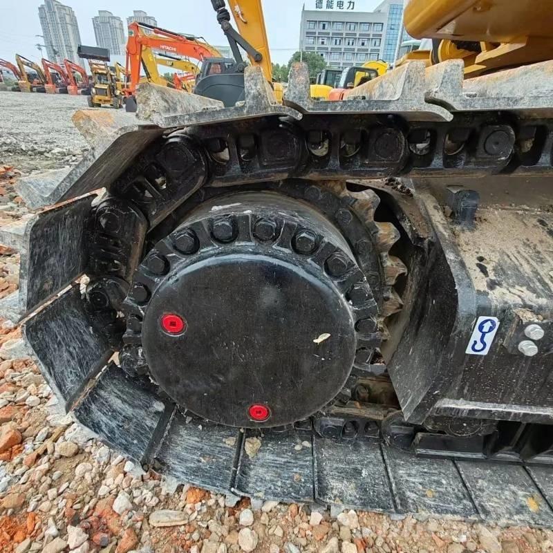 CAT 349 D حفارات زحافة