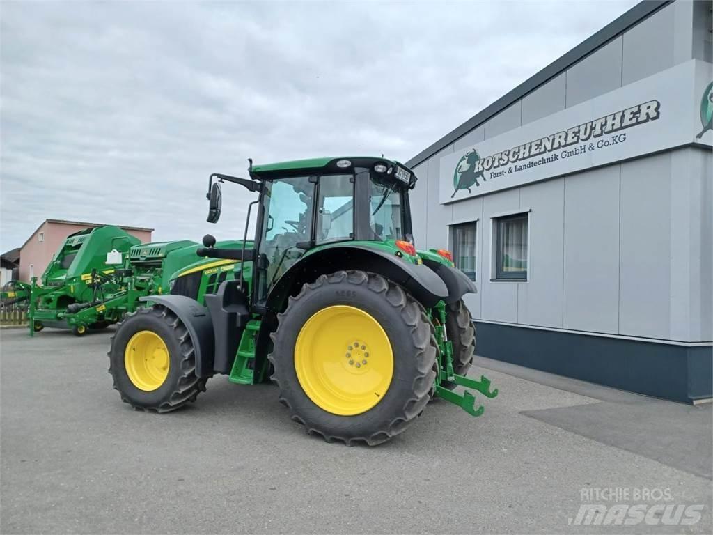 John Deere 6120M الجرارات