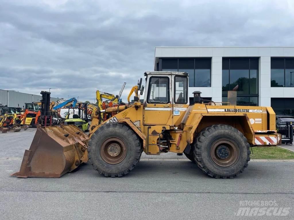Liebherr L541 لوادر بعجل