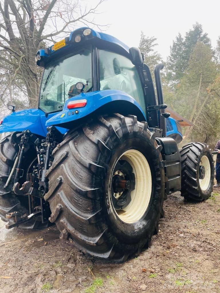 New Holland T 8.390 الجرارات