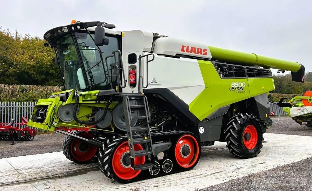 CLAAS Lexion 8900 TT حصادات