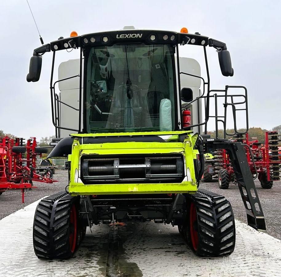 CLAAS Lexion 8900 TT حصادات