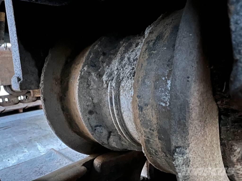 CAT D6T LGP بلدوزرات مجنزرة