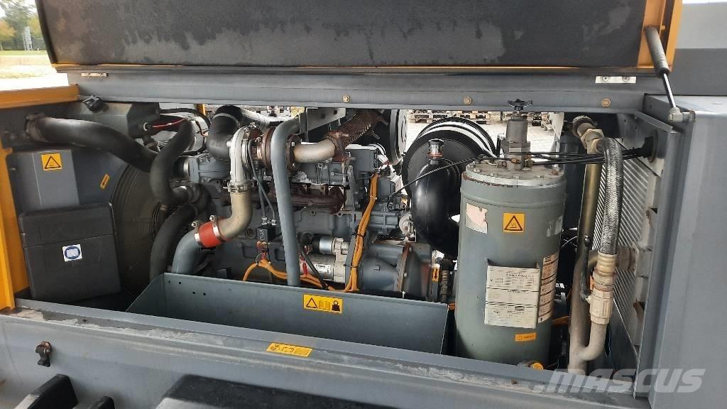 Atlas Copco XAVS 166 مكابس
