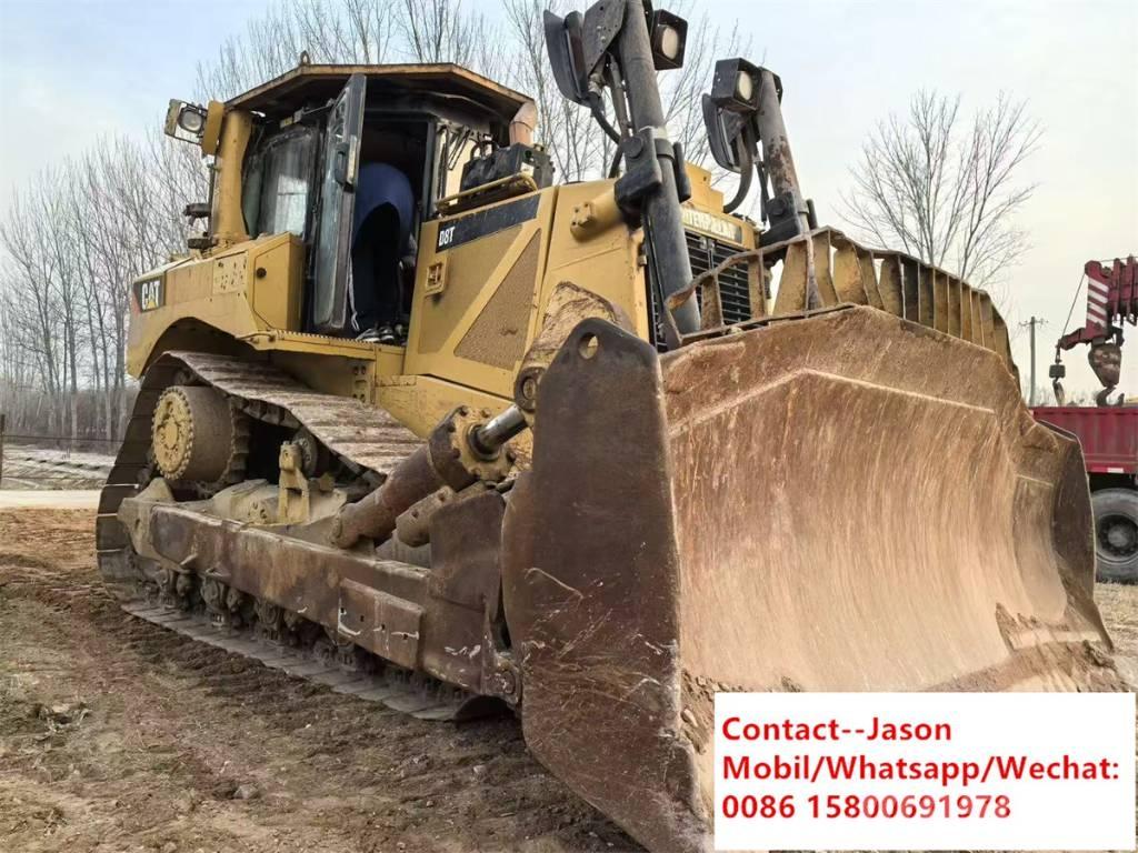 CAT D 8 T بلدوزرات مجنزرة