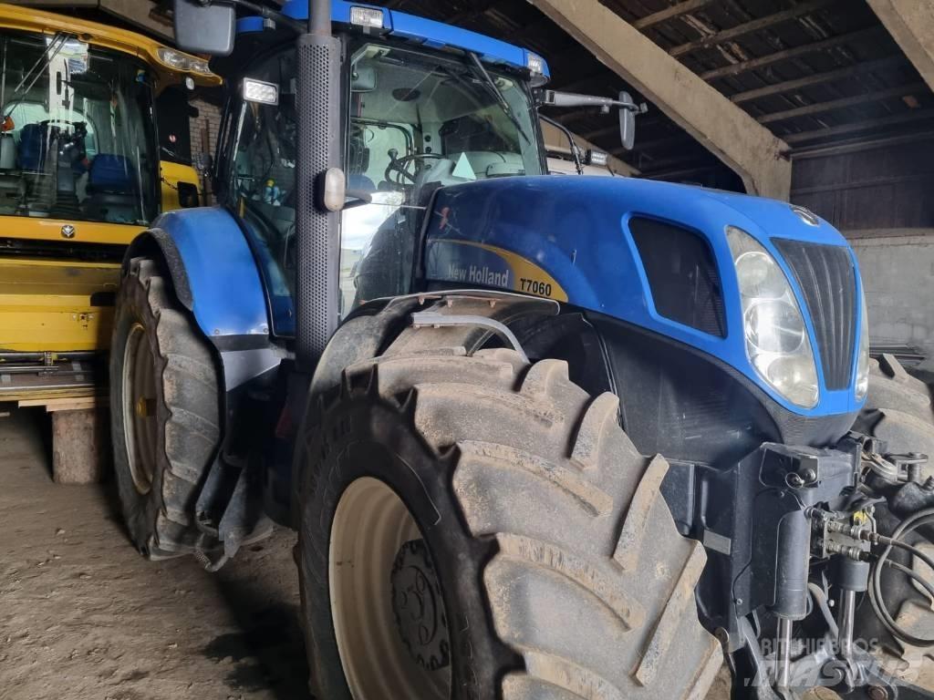 New Holland T 7060 الجرارات