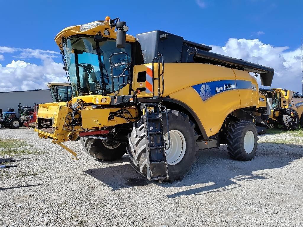 New Holland CX 8090 حصادات