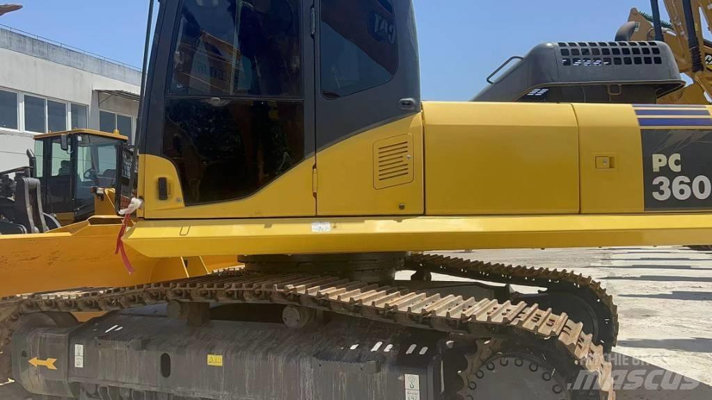 Komatsu PC 360-7 حفارات زحافة