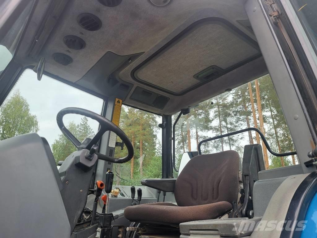 Ford 7740 الجرارات