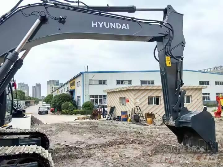 Hyundai 305 LC-9T حفارات زحافة