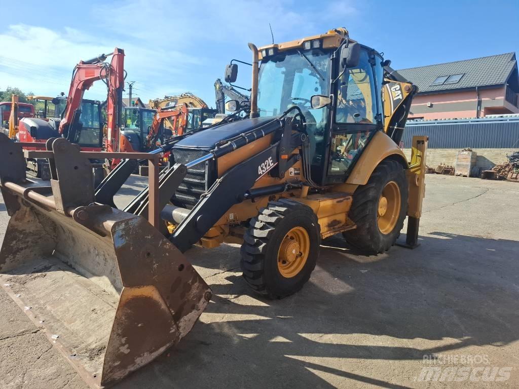 CAT 432E لوادر ذات جرافات عكسية