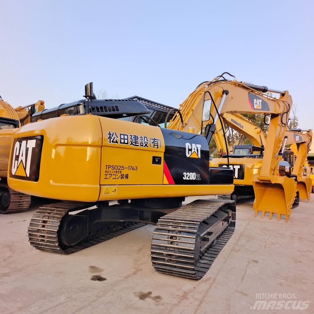 CAT 320DL حفارات زحافة