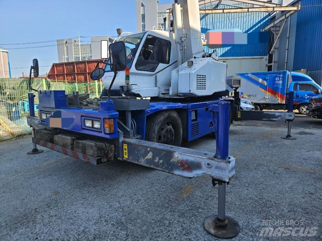 Tadano GR 120 N-1 رافعات الطرق الوعرة
