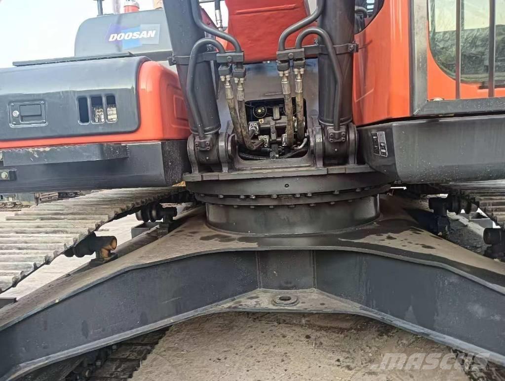 Doosan DX 225 LC-9C حفارات زحافة