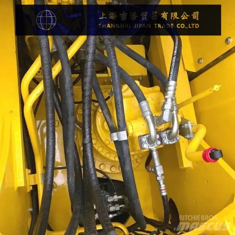 Komatsu PC 220 حفارات زحافة