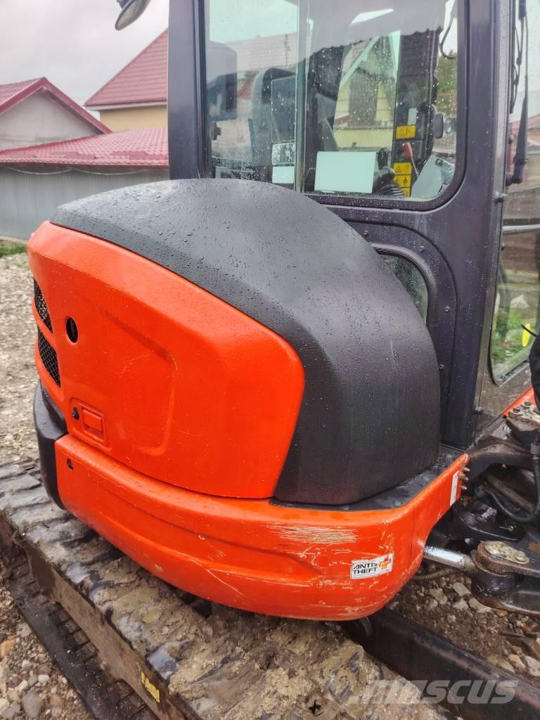Kubota U 48-4 حفارات صغيرة أقل من 7 طن (حفارات صغيرة)