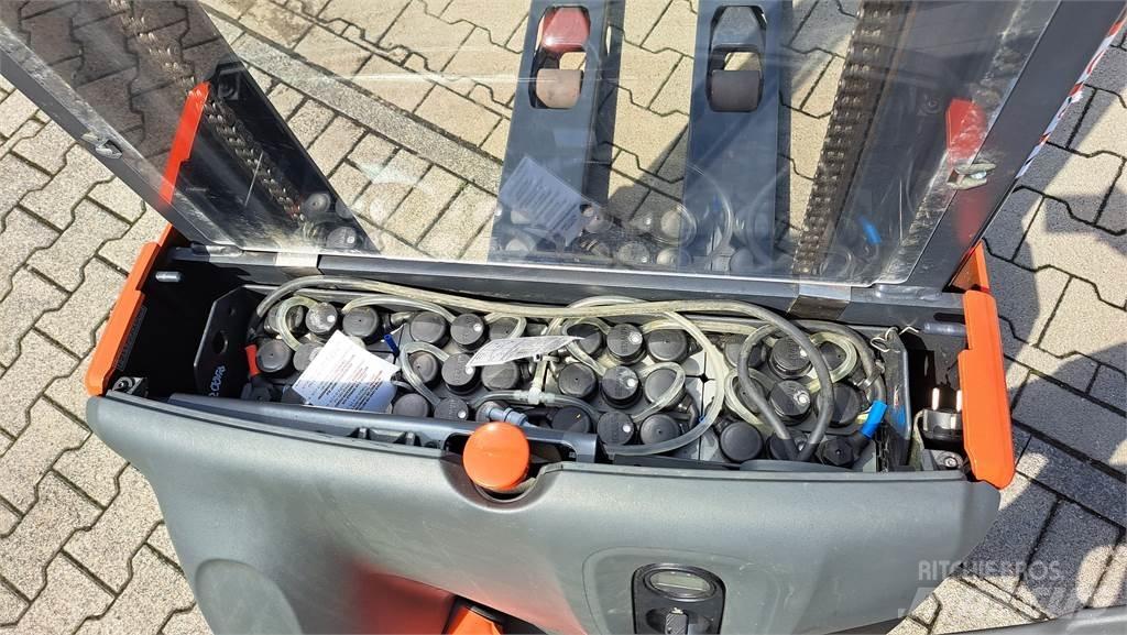 Linde L12- BR1172 معدات التكديس الجوالة