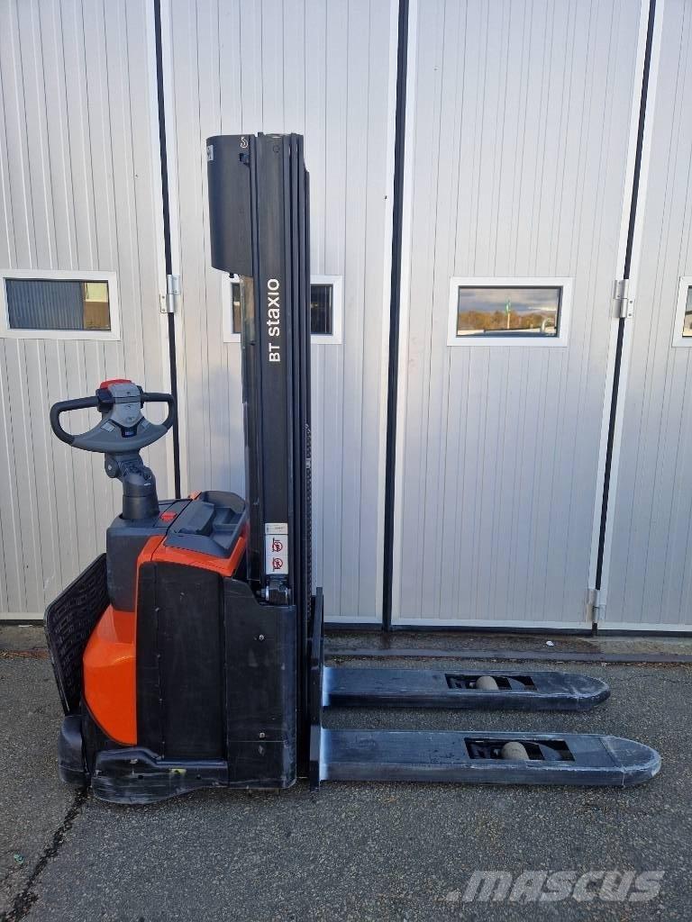 BT SWE 120 L.  57 tim معدات التكديس الجوالة